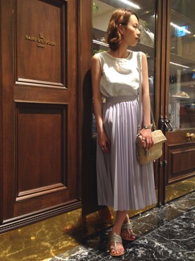 「アイテム（クラッチバッグ、グレー系）」を使った、nano・universe 梅田 STAFFさん（レディース・160cm）の夏コーディネート