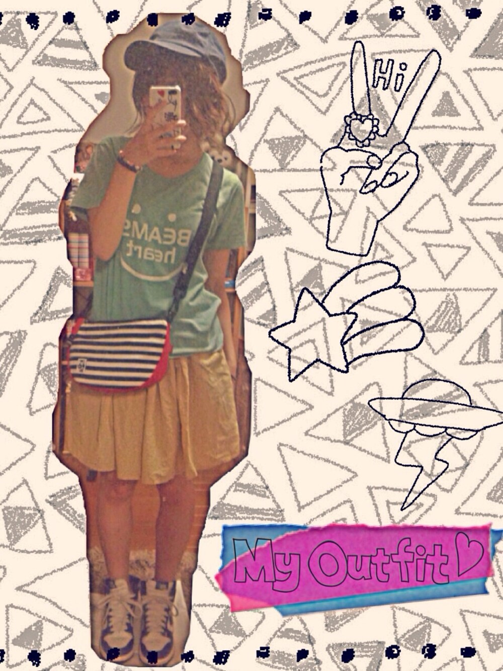 ブルー系のキャスケットを着用したレディースの夏コーディネートの1枚目の写真