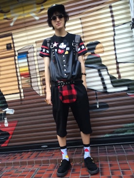 「ミッキーT」｜「アイテム（オールインワン・サロペット）」を使った、やんねさん（メンズ・180cm）の秋コーディネート