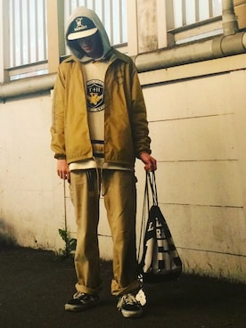 「M.Y.O.B（エム.ワイ.オー.ビー）のアイテム（ナイロンジャケット）」を使った、やんねさん（メンズ・180cm）の春コーディネート
