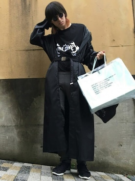 「オフホワイト」｜「アイテム（ナイロンジャケット）」を使った、やんねさん（メンズ・180cm）の夏コーディネート