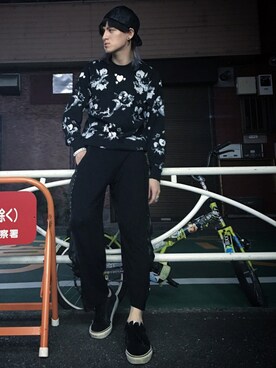 「KTZ（ケイティーゼット）のアイテム（キャップ）」を使った、やんねさん（メンズ・180cm）の秋コーディネート