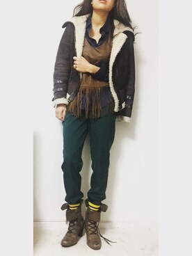 「Yves Saint Laurent（イヴサンローラン）のアイテム（アクセサリー）」を使った、Kotomi Minagawaさん（レディース・169cm）の冬コーディネート