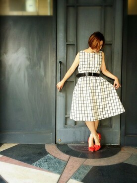 「Balcony and Bed（バルコニーアンドベッド）のシャンタンチェックブラウス（シャツ/ブラウス、ホワイト系）」を使った、maedaさん（レディース・158cm）の夏コーディネート