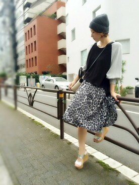 「Balcony and Bed（バルコニーアンドベッド）のコットンファインニットプルオーバー（ニット/セーター、グレー系）」を使った、maedaさん（レディース・158cm）の夏コーディネート