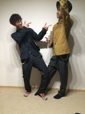 「mando（マンド）のアイテム（スラックス）」を使った、クールキドリーズさん（メンズ・173cm）の冬コーディネート
