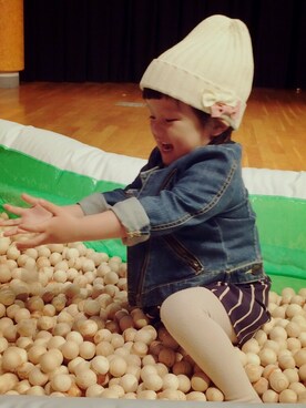 「西松屋（ニシマツヤ）の安すぎるぜ西松屋様（モカシン/デッキシューズ、ブラック系）」を使った、kikoさん（キッズ）の冬コーディネート