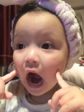 「GU（ジーユー）のお風呂上がりのターバン（ヘアバンド、ホワイト系）」を使った、kikoさん（キッズ）の春コーディネート