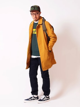 「BEAMS（ビームス）のアイテム（ステンカラーコート）」を使った、佐藤嘉紀さん（メンズ・174cm）の秋コーディネート
