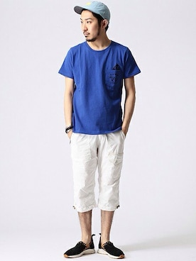 「青いTシャツ」｜「アイテム（帽子）」を使った、佐藤嘉紀さん（メンズ・174cm）の春コーディネート