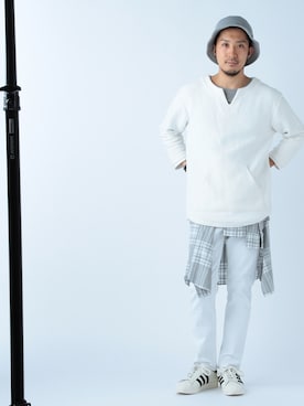 「B:MING by BEAMS（ビーミングバイビームス）のアイテム（その他パンツ）」を使った、佐藤嘉紀さん（メンズ・174cm）の秋コーディネート