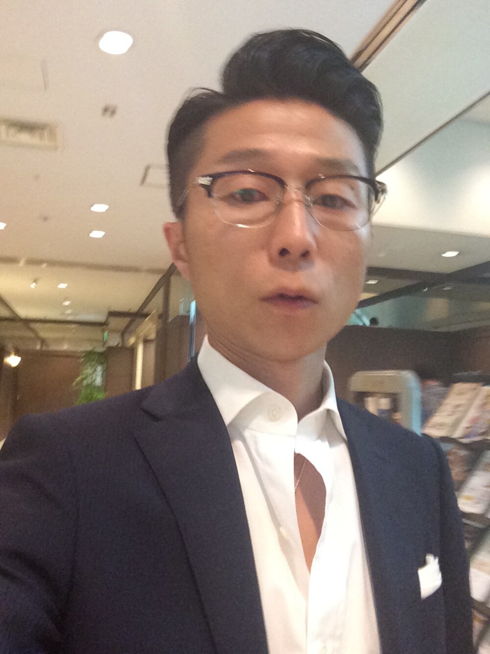 「結婚式、セットアップ、ネイビー、united arrows、Polo Ralph Lauren、Alfred Sargent」｜「UNITED ARROWSのアイテム（セットアップ、ブルー系）」を使った、NOSERIDERRR さん（メンズ・165cm）の秋コーディネートの1枚目の写真