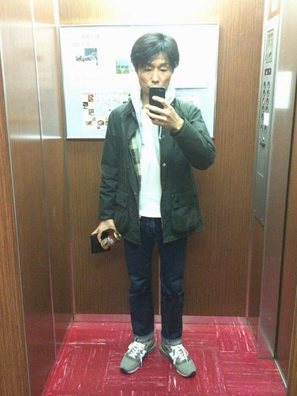 「barbour、The Flat Head、NEW  BALANCE 、フラットヘッド、バブァー、オイルドジャケット」｜「Barbourの【Barbour(バブアー)】BEDALE SL（カバーオール、グリーン系）」を使った、NOSERIDERRR さん（メンズ・165cm）の春コーディネートの1枚目の写真