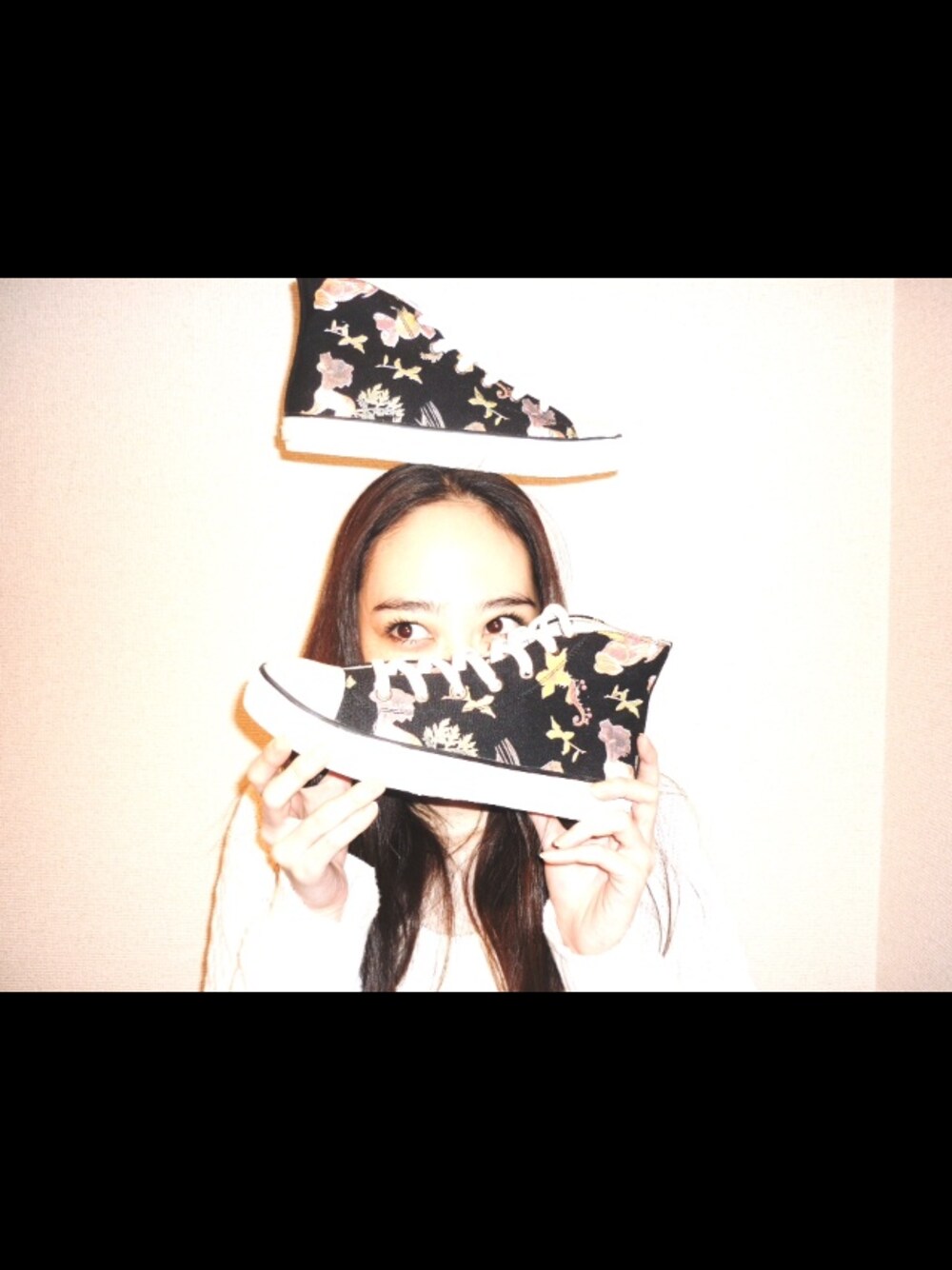 「スニーカー」｜「AlexanderLeeChangのAP star hi（スニーカー、その他）」を使った、松田園子さん（レディース・167cm）の冬コーディネートの1枚目の写真