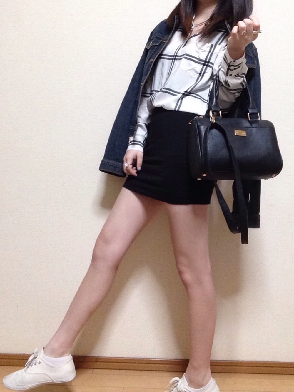 「Ralph Lauren、TOMMY、H&M、denim、デニム、タイトスカート、ジャケット、チェックシャツ、スリッポン、WEARBOOKエントリー」｜「COMME CA ISMのアイテム（ショルダーバッグ、ブラック系）」を使った、machoさん（レディース・155cm）の春コーディネートの1枚目の写真