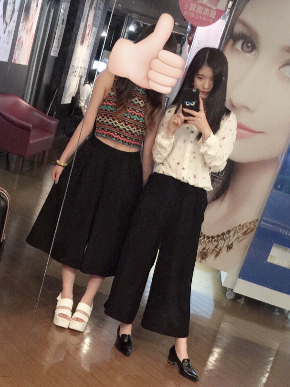 「ootd、outfit、TOMMY、H&M、EVRIS 、シャツスタイル、パンプス、モード、黒、ブラック」｜「H&Mのアイテム（パンツ、ブラック系）」を使った、machoさん（レディース・155cm）の秋コーディネートの1枚目の写真