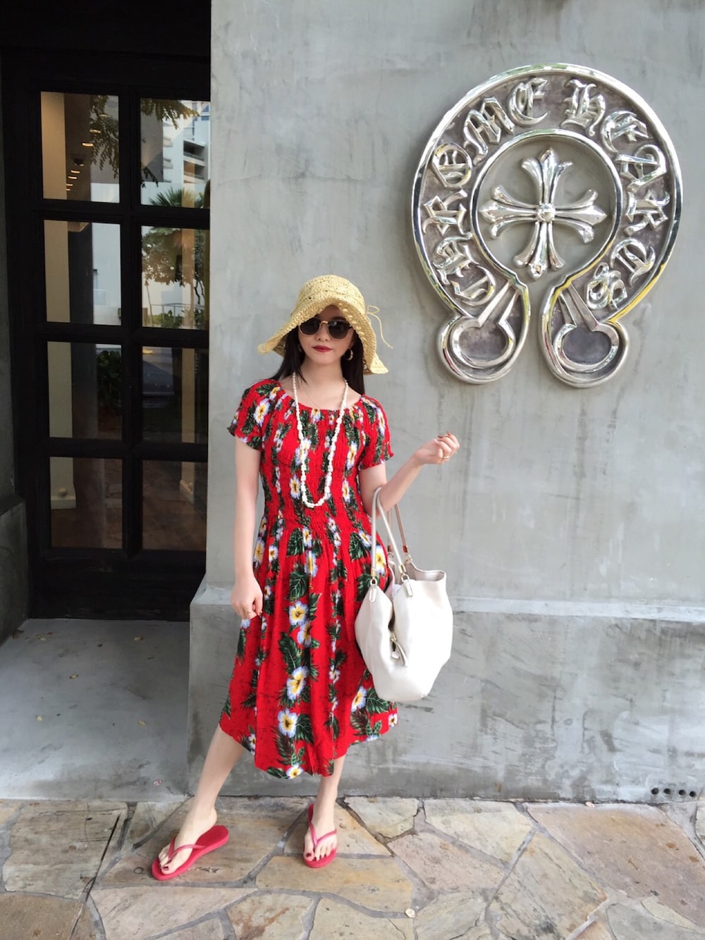 「Chrome Hearts、wedding、outfit、ootd、ムームー、ワンピース、サンダル、花冠、結婚式」｜「no brandのアイテム（ワンピース/ドレス、レッド系）」を使った、machoさん（レディース・155cm）の秋コーディネートの1枚目の写真