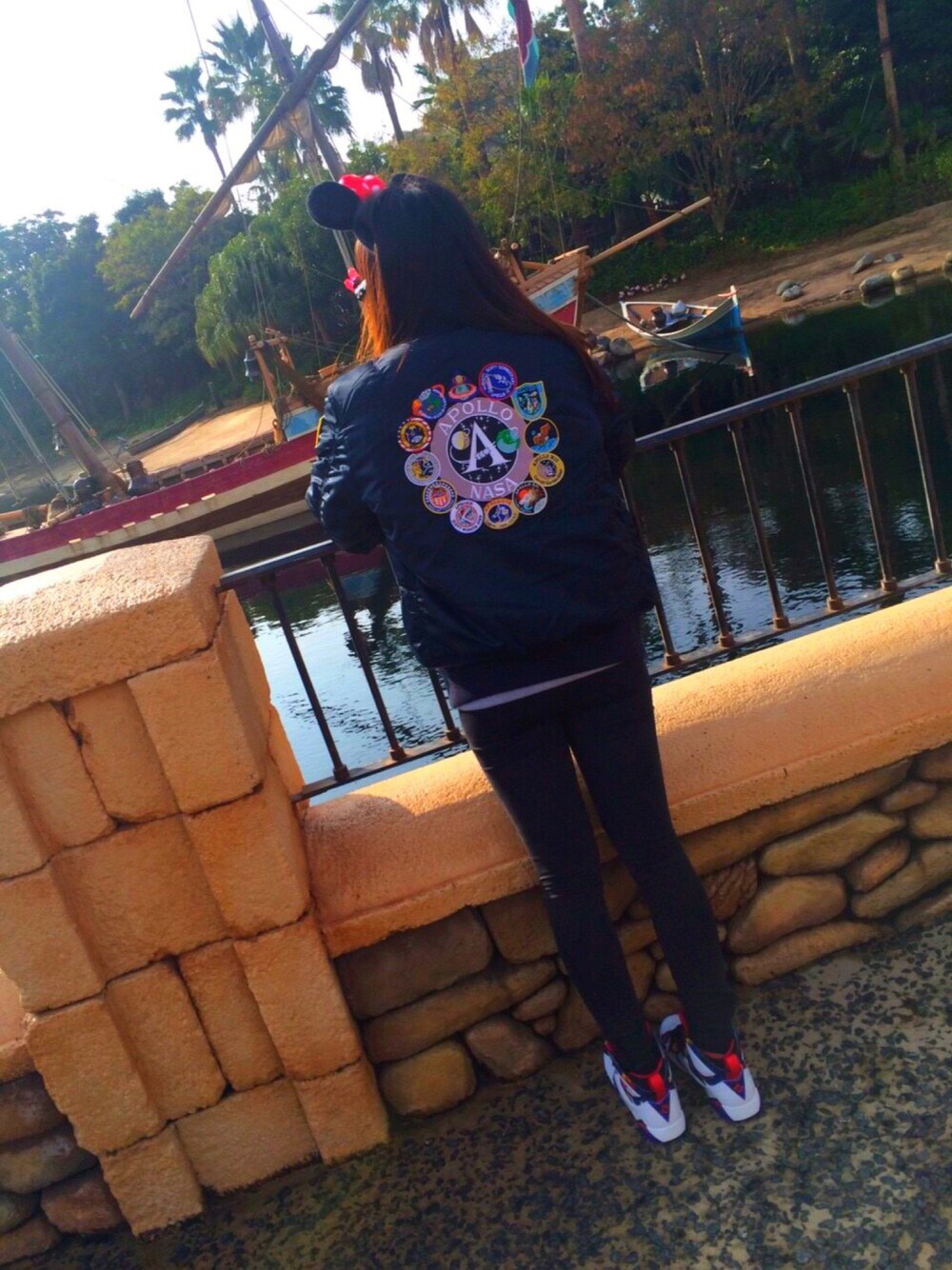 「AIR JORDAN、jordan7、alpha、NIKE、disney、NASA」｜「Alpha Industriesのアイテム（その他アウター、ブルー系）」を使った、まいさん（レディース・159cm）の冬コーディネートの1枚目の写真