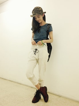 「PLAIN CLOTHING（プレーンクロージング）のアイテム（パンツ）」を使った、片桐ゆたかさん（レディース・172cm）の夏コーディネート