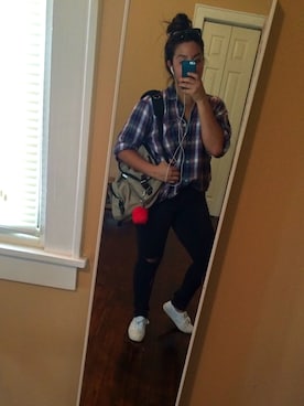 「DOCKERS（ドッカーズ）のアイテム」を使った、Dayana Salinasさん（レディース・163cm）の秋コーディネート