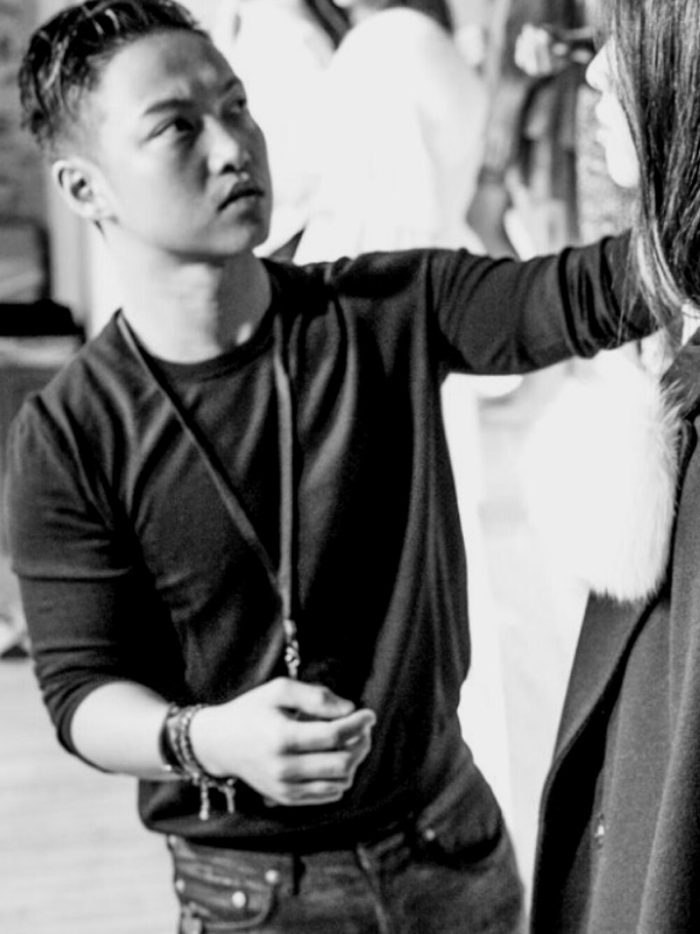「black and white、VOGUE、Dior HOMME、Saint Laurent、menswear、NEW YORK」｜「Saint Laurentのアイテム（スウェット、ブラック系）」を使った、Mwearさん（メンズ・170cm）の夏コーディネートの1枚目の写真