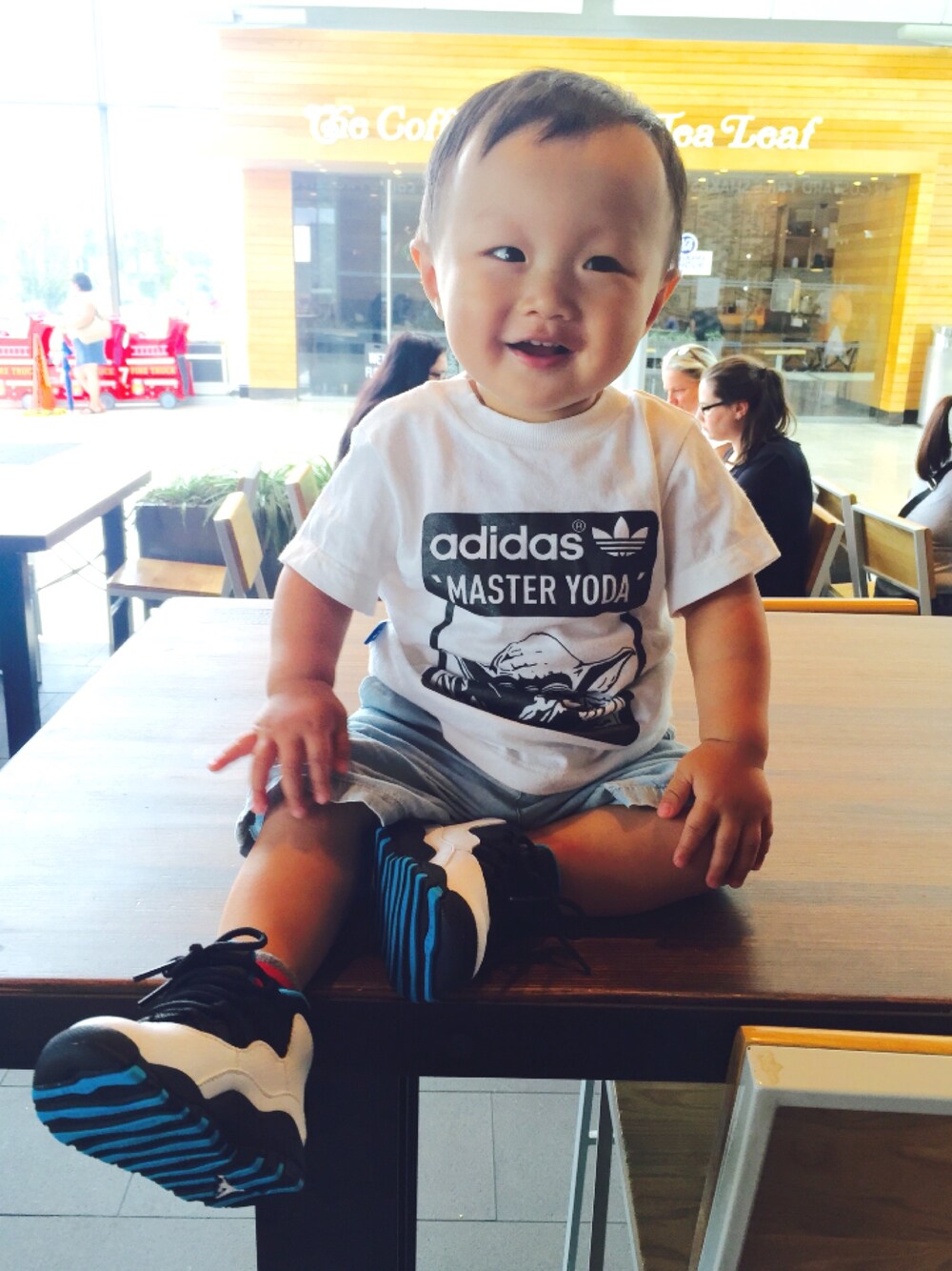 「R29MySummerRuffles、AIR JORDAN、jordan10、adidas originals、adidas、NYC、kids、kidsfashion、happiness」｜「adidas Originalsのアイテム（Tシャツ/カットソー、ホワイト系）」を使った、Mwearさん（キッズ・74cm）の夏コーディネートの1枚目の写真