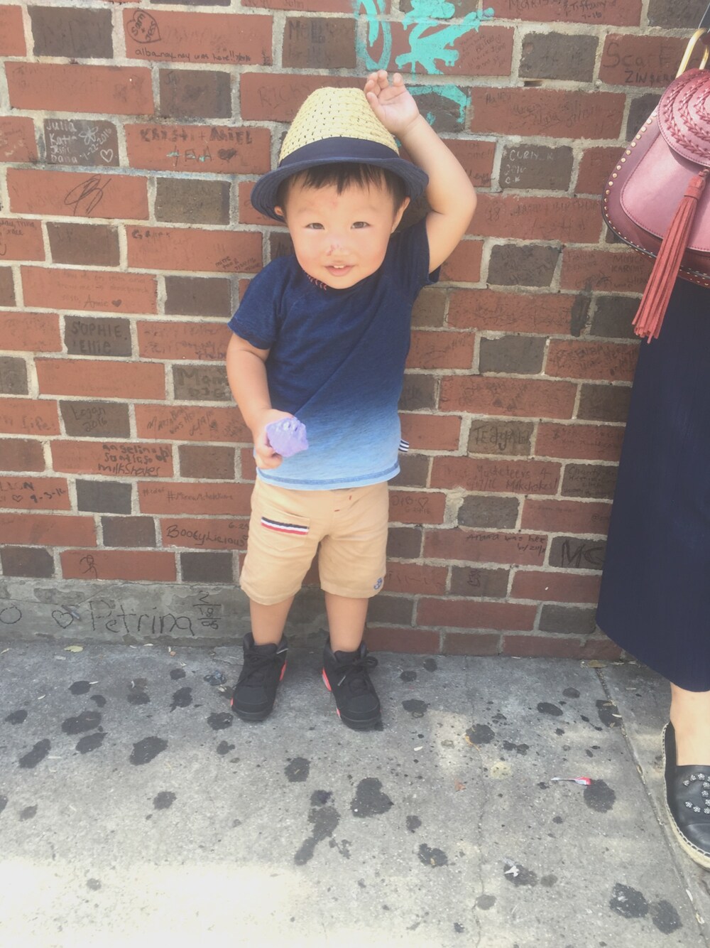 「R29SummerSneaks、AIR JORDAN、AIR JORDAN 7、Splendid、NYC、SOHO」｜「AIR JORDANのアイテム（スニーカー、ブラック系）」を使った、Mwearさん（キッズ・92cm）の夏コーディネートの1枚目の写真