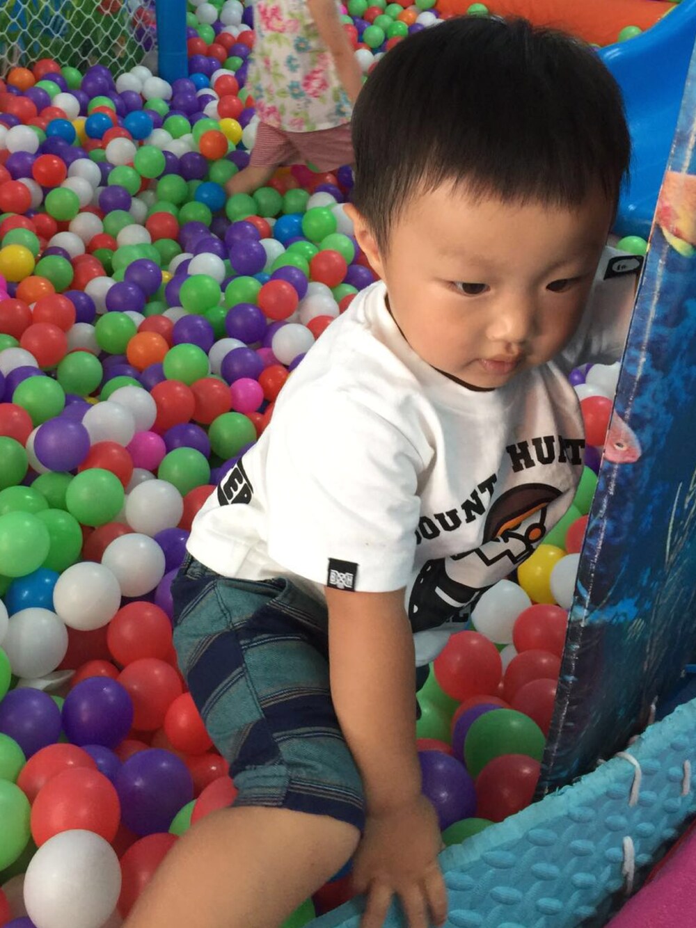 「kidsfashion、bapekids、Bape、j crew、kids、KIDSｺｰﾃﾞ、NYC」｜「BAPE KIDS by a bathing apeのアイテム（Tシャツ/カットソー、ホワイト系）」を使った、Mwearさん（キッズ・92cm）の夏コーディネートの1枚目の写真