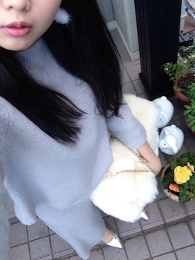 「MERCURYDUO（マーキュリーデュオ）のアイテム（クラッチバッグ）」を使った、AYANO MIYAZAKIさん（レディース・161cm）の冬コーディネート