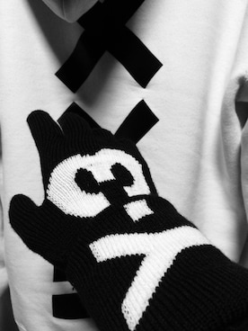 「Y-3（ワイスリー）のアイテム（手袋）」を使った、taichiさん（メンズ・172cm）の冬コーディネート