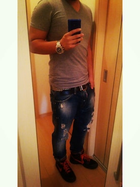 「DSQUARED2（ディースクエアード）のアイテム（パンツ、ブルー系）」を使った、こばひでさん（メンズ・175cm）の秋コーディネート