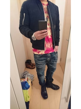 「DSQUARED2（ディースクエアード）のアイテム（デニムパンツ、ブルー系）」を使った、こばひでさん（メンズ・175cm）の冬コーディネート