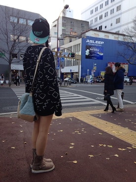 「栄」｜「アイテム（スウェット）」を使った、전전 ( てんてん )さん（レディース・159cm）の春コーディネート