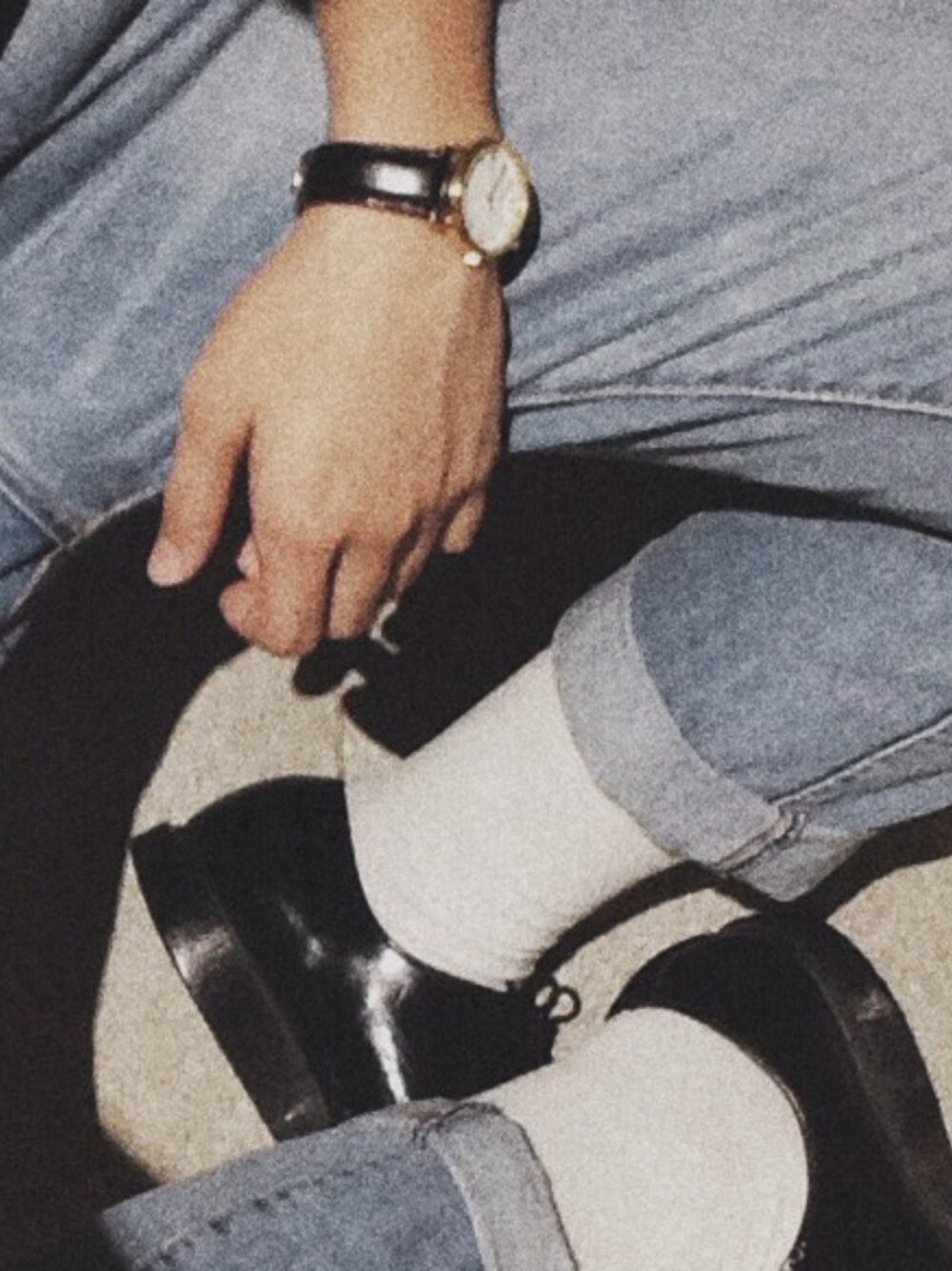 「denim pants、vintage、Dr.Martens」｜「Dr. Martensのアイテム（その他シューズ、ブラック系）」を使った、Jacobs さん（メンズ・175cm）の夏コーディネートの1枚目の写真