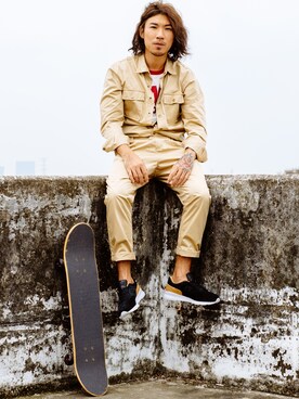 「NEWBALANCE」｜「アイテム（オールインワン・サロペット）」を使った、Ethan Chuさん（メンズ・172cm）の秋コーディネート