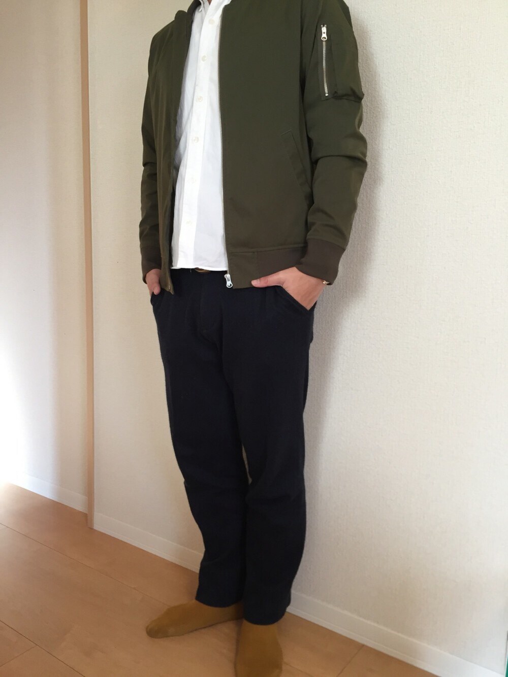 「アーバンリサーチ」｜「URBAN RESEARCHのUR　C/T TWILL STRECH MA-1（ブルゾン、グリーン系）」を使った、PiyoPiyoさん（レディース・158cm）の冬コーディネートの1枚目の写真