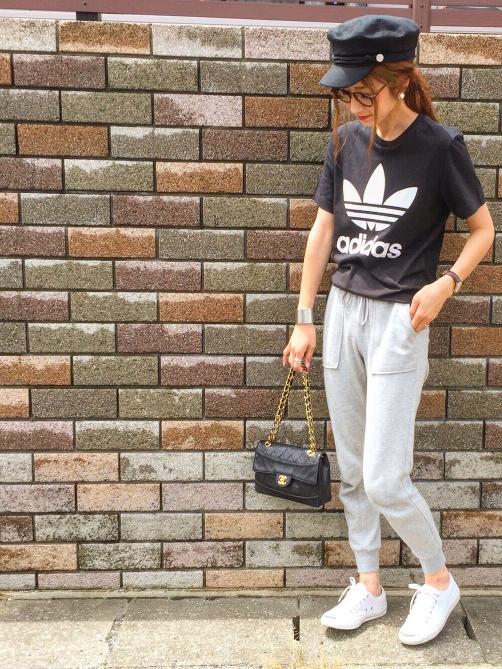 asukaさんの「【adicolor】オリジナルス ロゴTシャツ [ORIG TREFOIL TEE]（adidas）」を使ったコーディネート