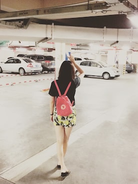 「アイテム（カーゴパンツ、イエロー系）」を使った、Zaria小小さん（レディース・169cm）の秋コーディネート