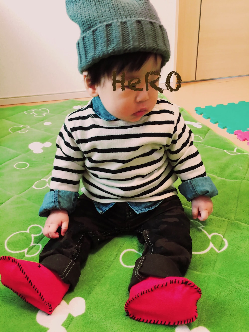 「無印良品、GAPbaby、西松屋、ニット帽、ベビー、ベビーコーデ、男の子、０歳、関西人」｜「無印良品のアイテム（トップス、ホワイト系）」を使った、HeROさん（キッズ・70cm）の冬コーディネートの1枚目の写真