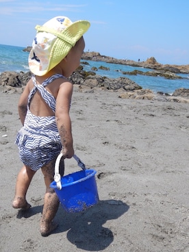 「OLD NAVY（オールドネイビー）のアイテム（水着、ブラック系）」を使った、2a1o2さん（キッズ・70cm）の秋コーディネート