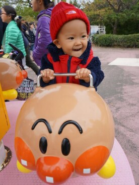 「アイテム（マウンテンパーカー、ブルー系）」を使った、2a1o2さん（キッズ・70cm）の秋コーディネート