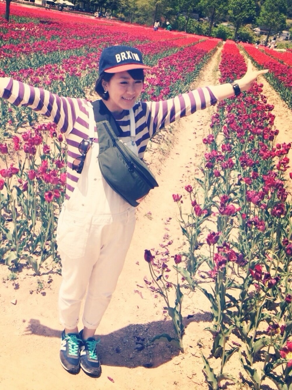 「スニーカー、キャップ、サロペット、BEAMS、Heather、ベースボールキャップ、春、WEARBOOKエントリー」｜「BRIXTONのアイテム（キャップ、ブルー系）」を使った、ちょぬんさん（レディース・160cm）の春コーディネートの1枚目の写真