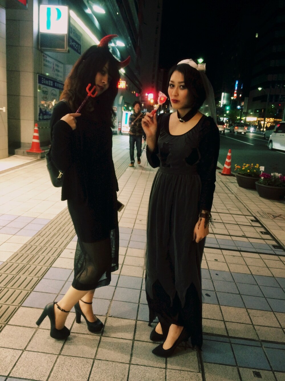 「ハロウィン、仮装、ワンピース、黒、Halloween 2015、ドレス」｜「ゾンビの花嫁のアイテム（ワンピース、ブラック系）」を使った、ちょぬんさん（レディース・160cm）の秋コーディネートの1枚目の写真
