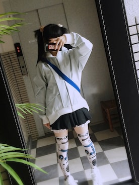 「chloma（クロマ）のアイテム」を使った、鮭虎みる子さん（レディース・158cm）の春コーディネート