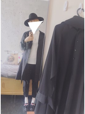 「Yohji Yamamoto（ヨウジヤマモト）のアイテム（トレンチコート）」を使った、ハイドさん（レディース・177cm）の秋コーディネート