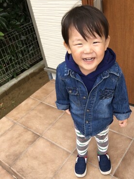 「2歳3ヶ月」｜「アイテム（デニムジャケット）」を使った、TAKUTOMOさん（キッズ・90cm）の秋コーディネート