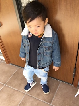 「2歳3ヶ月」｜「アイテム（デニムジャケット）」を使った、TAKUTOMOさん（キッズ・90cm）の秋コーディネート