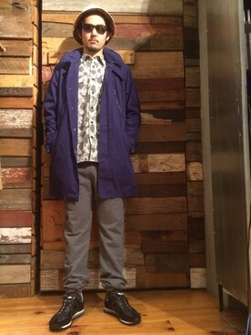 「AVIREX（アヴィレックス）のアイテム（ステンカラーコート）」を使った、奥野翼さん（メンズ・180cm）の冬コーディネート