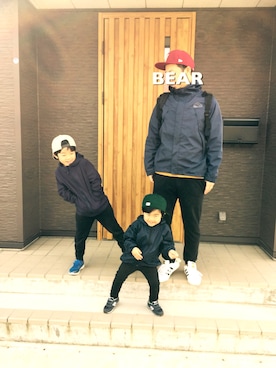 「アイテム（マウンテンパーカー、ブルー系）」を使った、BEARさん（メンズ・175cm）の春コーディネート