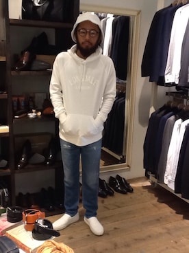 「HAMNETT（ハムネット）のアイテム（パーカー）」を使った、MAKOTO NAGATAさん（メンズ・170cm）の秋コーディネート